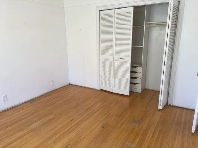 1074 Bayview Drive