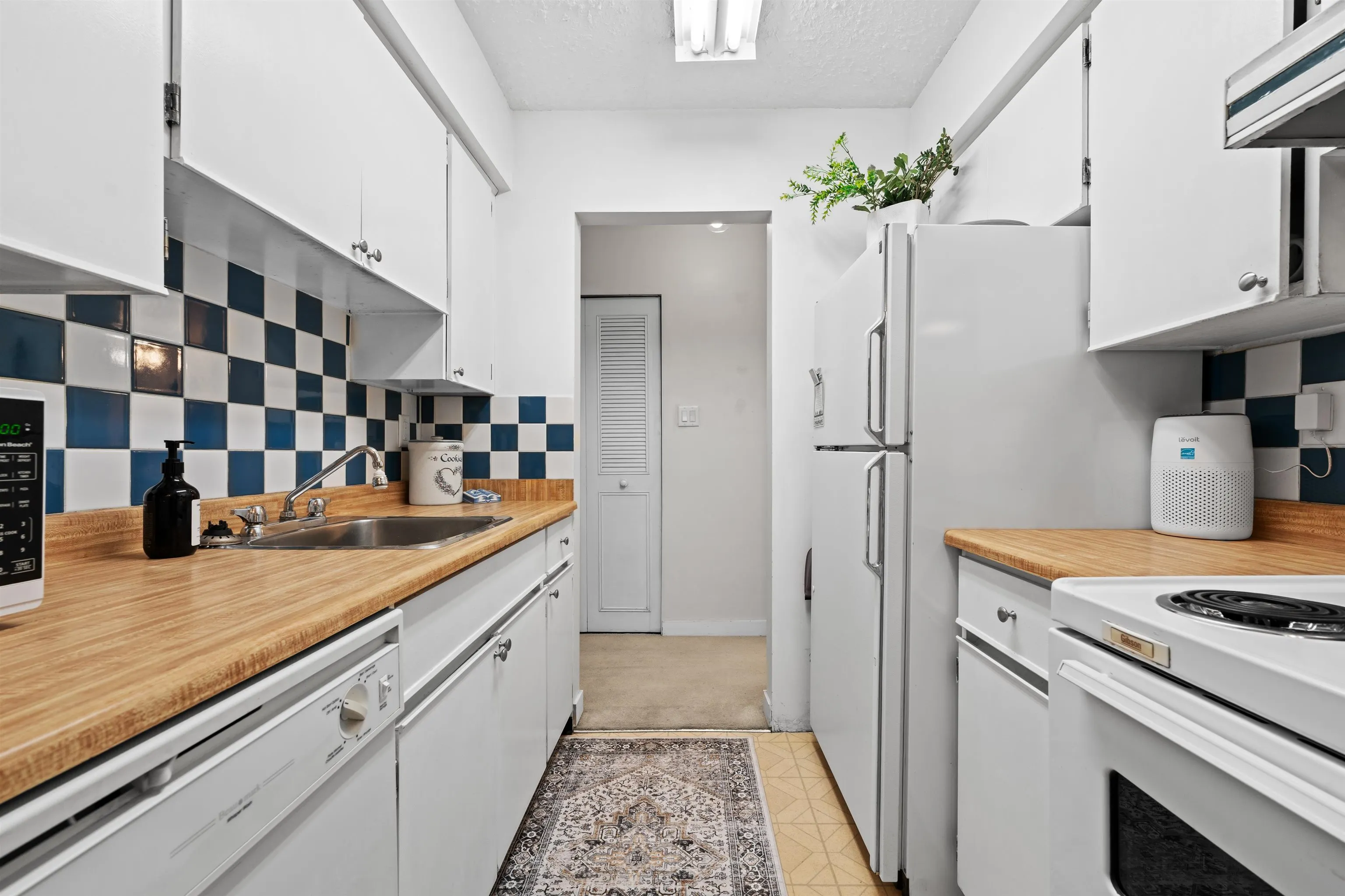 250 W 1st Street #206