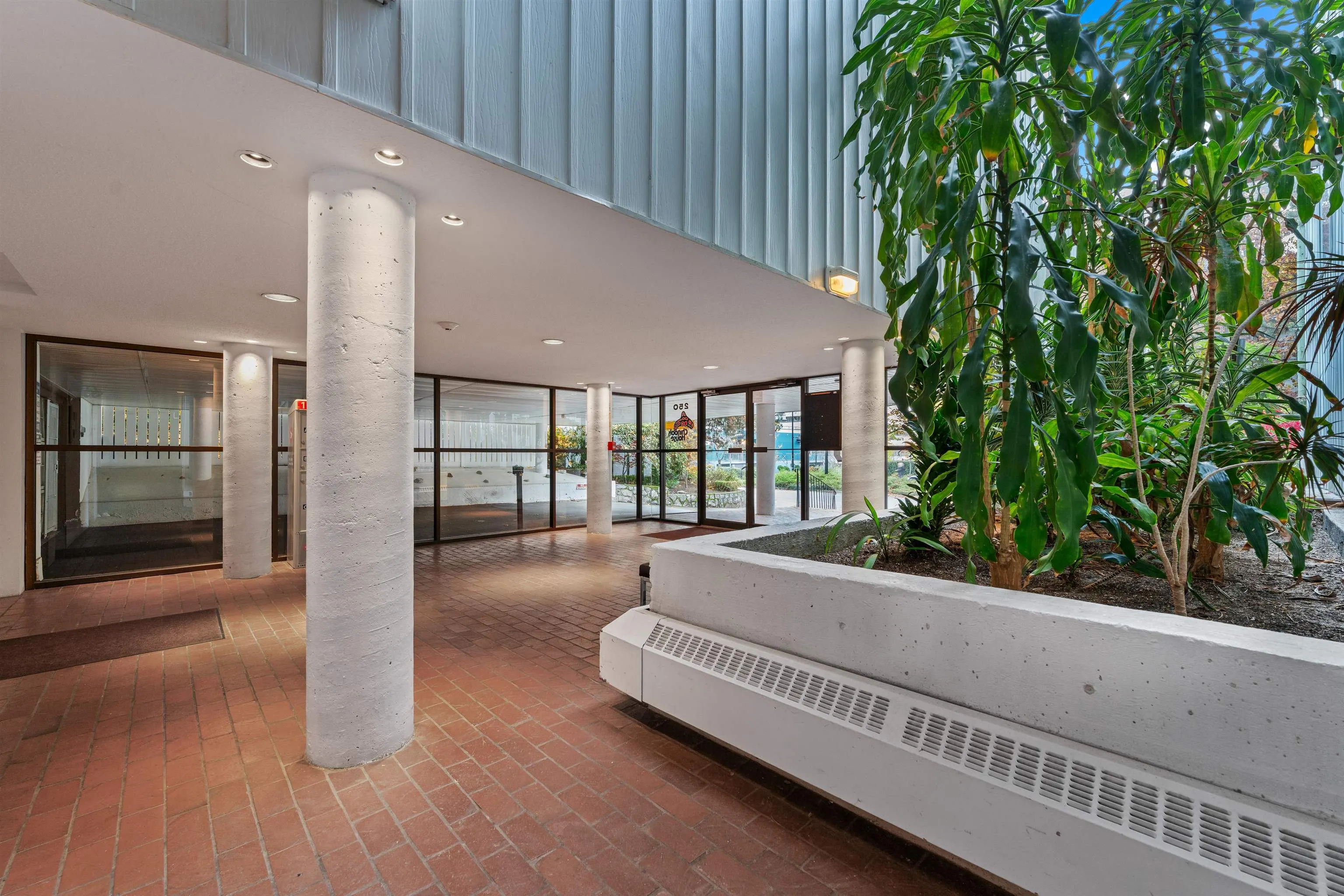250 W 1st Street #206