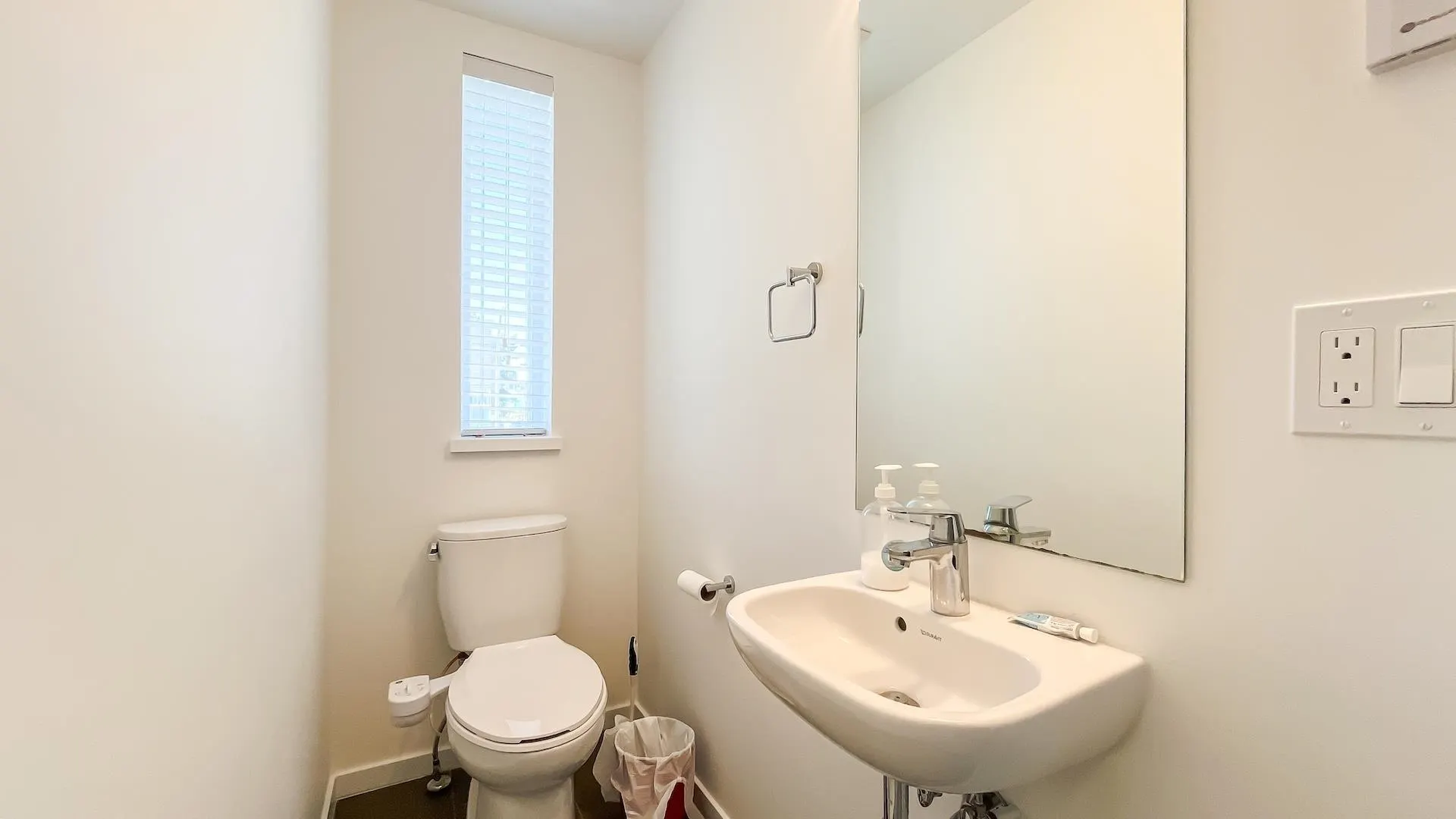 15487 99a Avenue #1