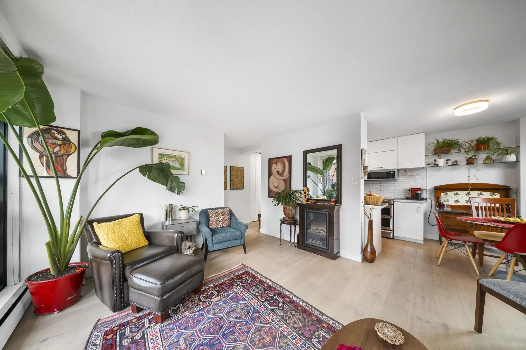 1330 Harwood Street #301