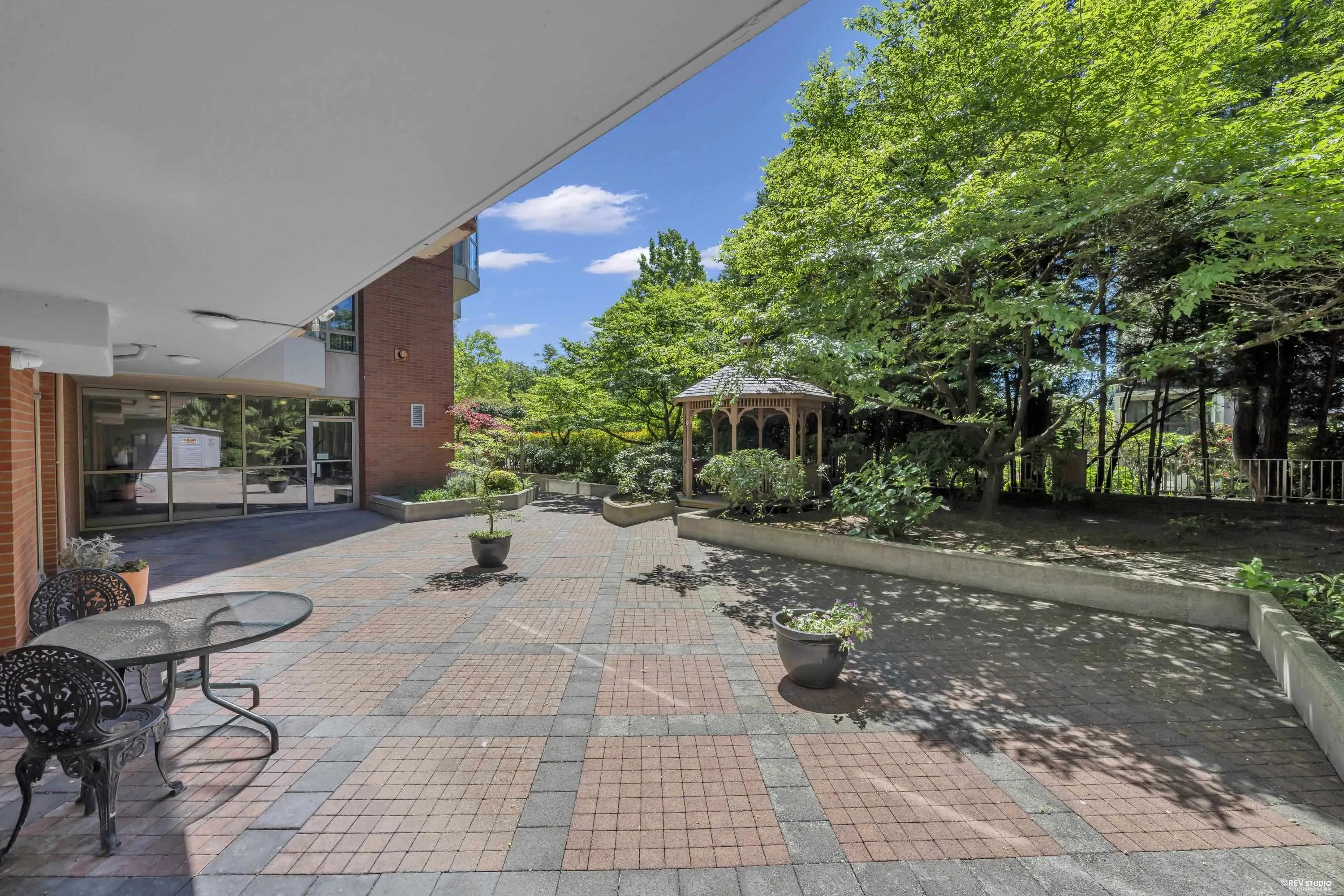 160 W Keith Road #802