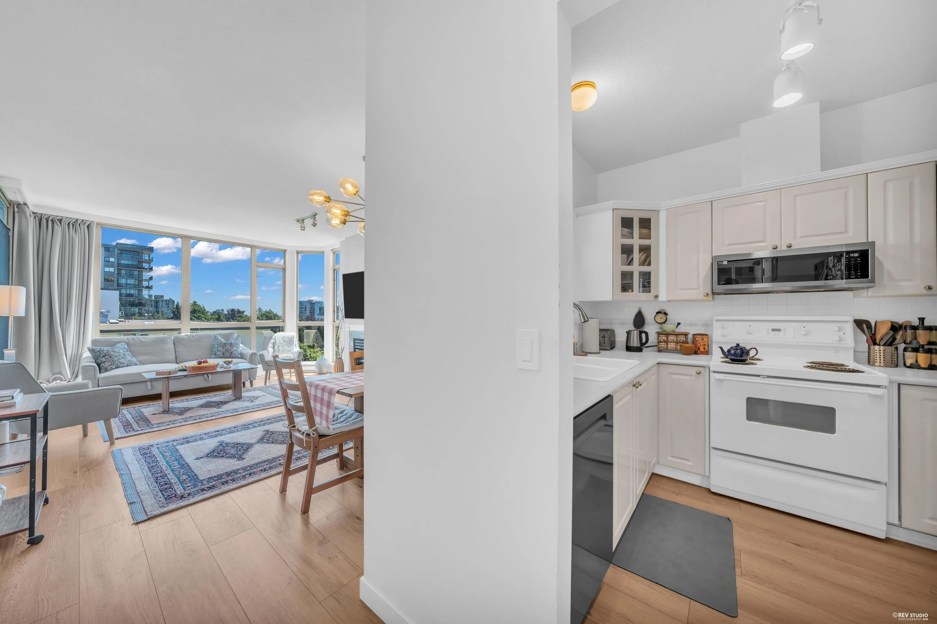 160 W Keith Road #802