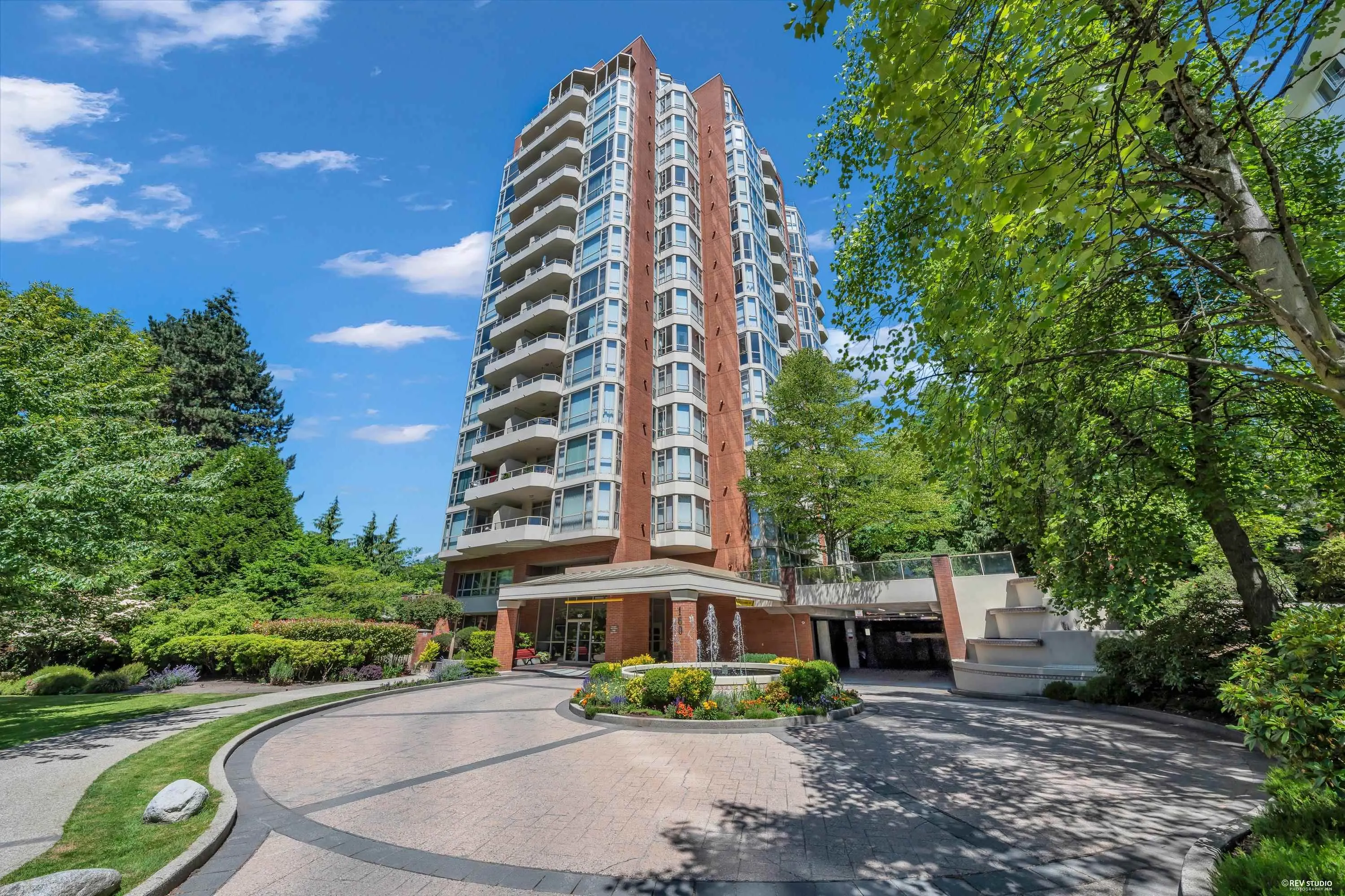 160 W Keith Road #802