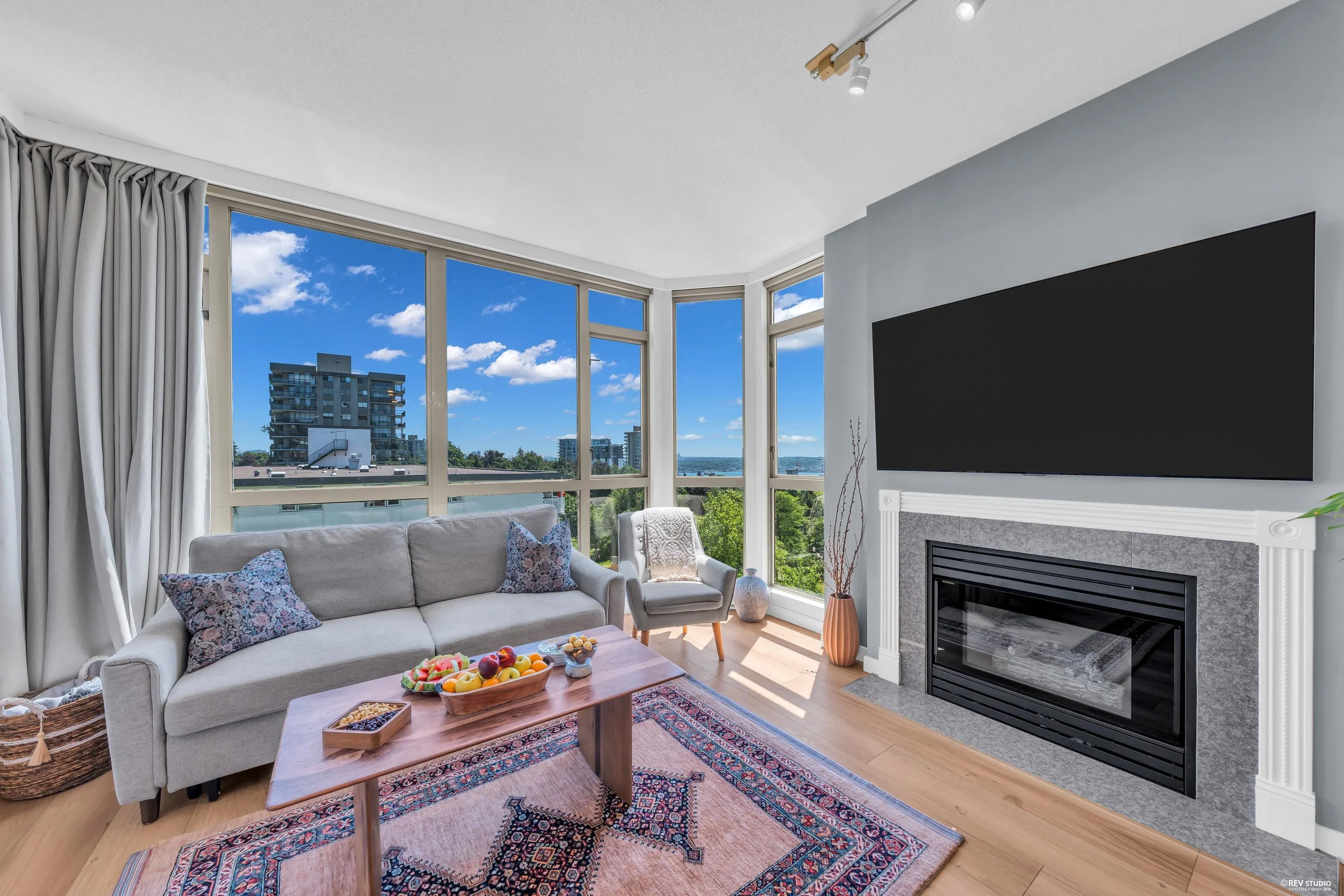 160 W Keith Road #802