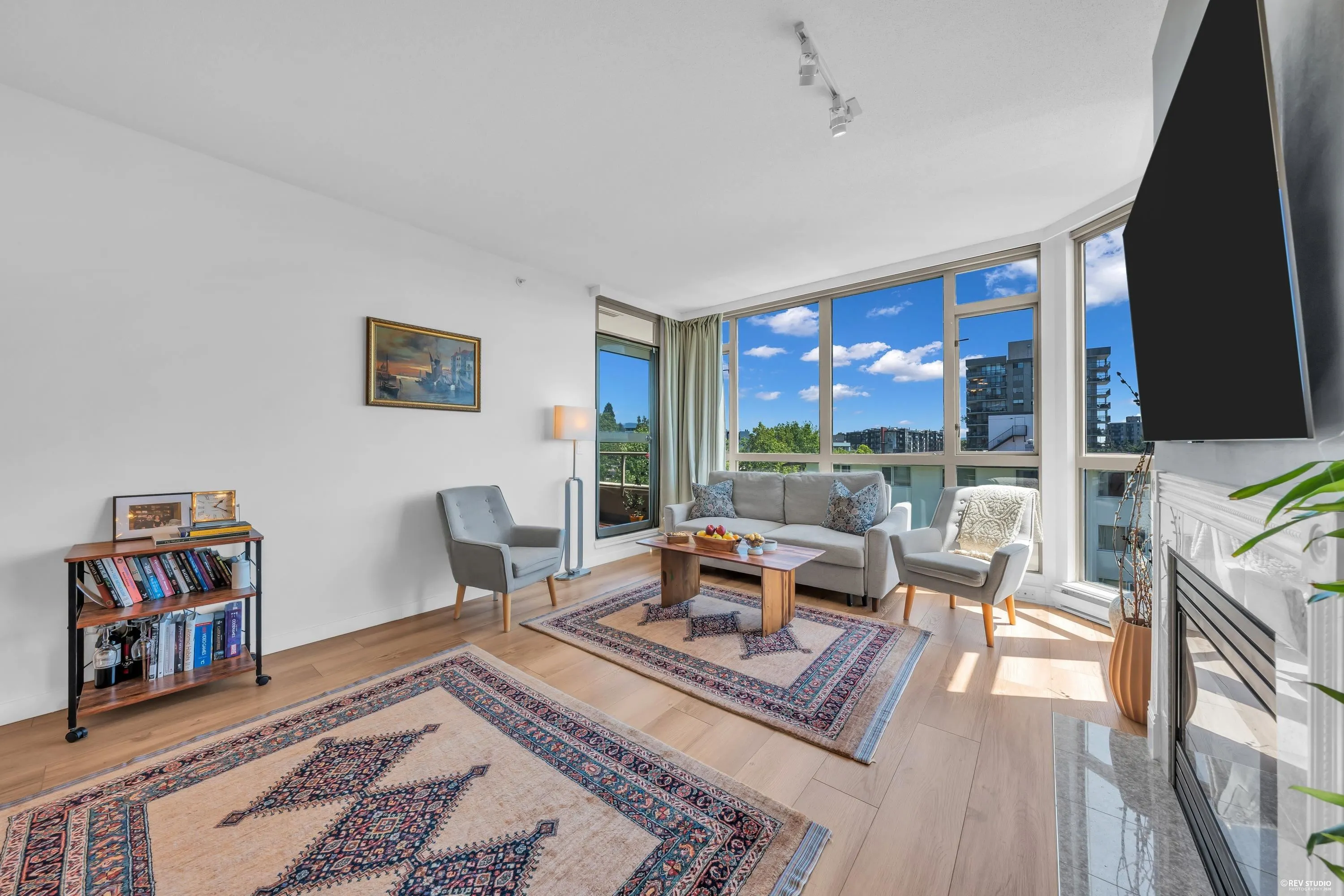 160 W Keith Road #802