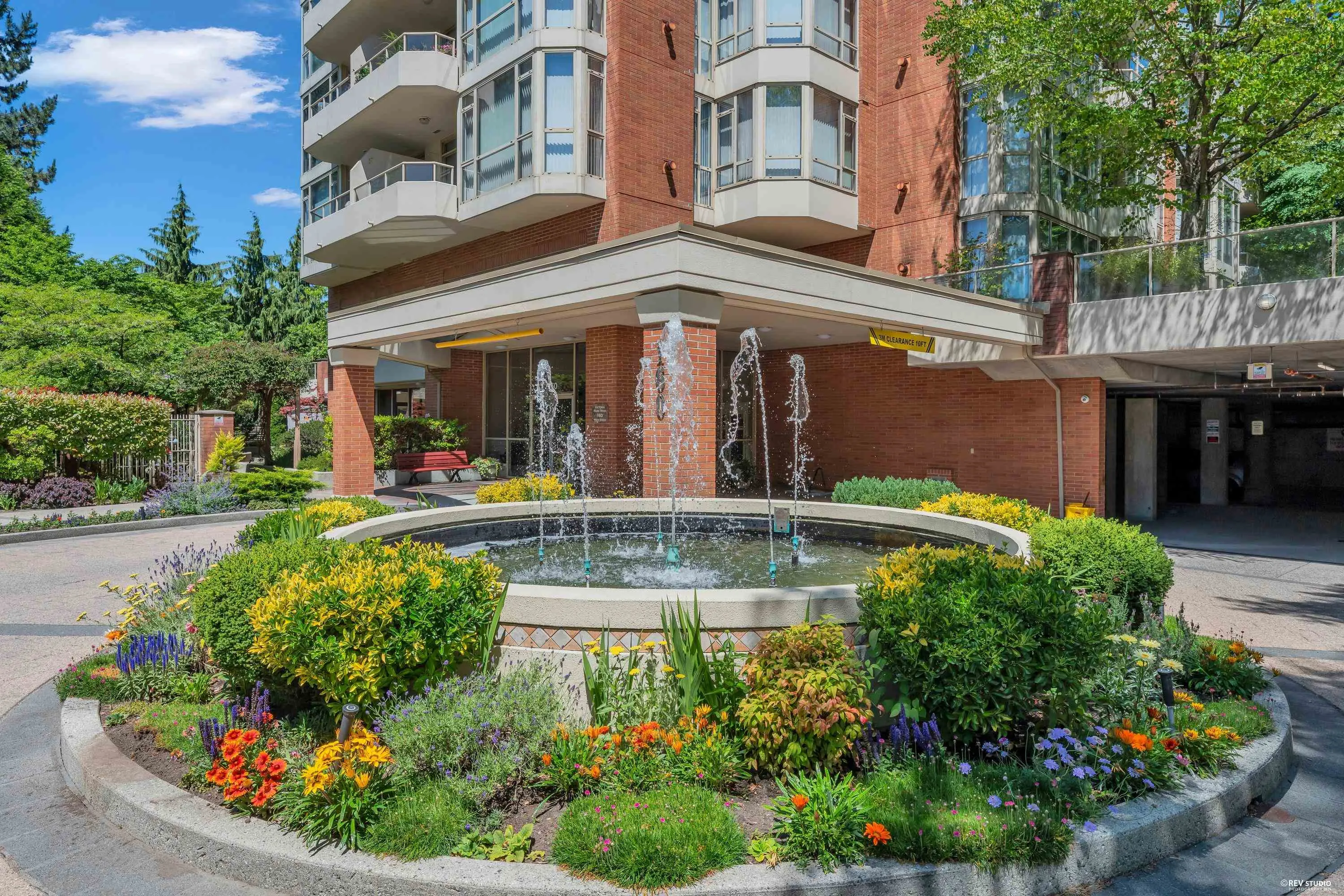 160 W Keith Road #802