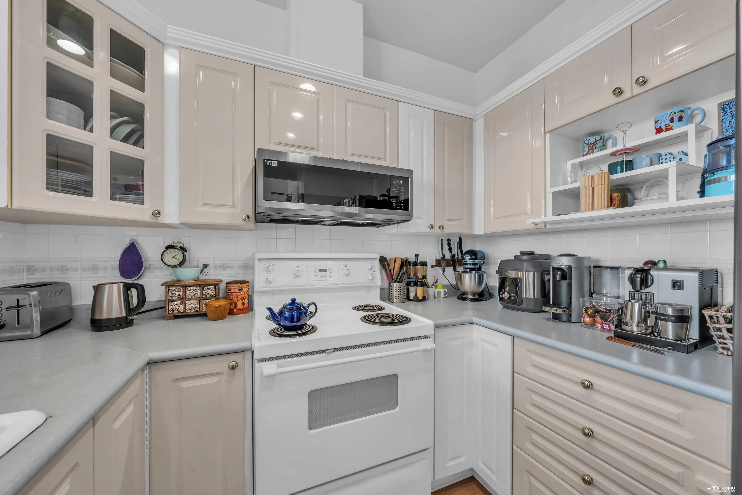 160 W Keith Road #802