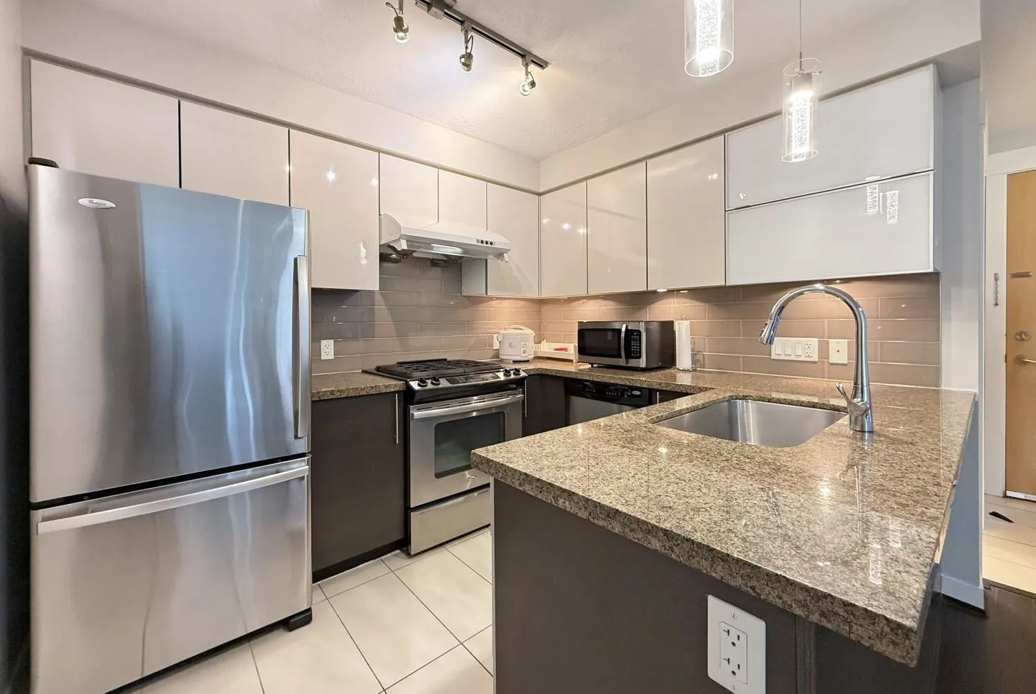 6733 Buswell Street #1002
