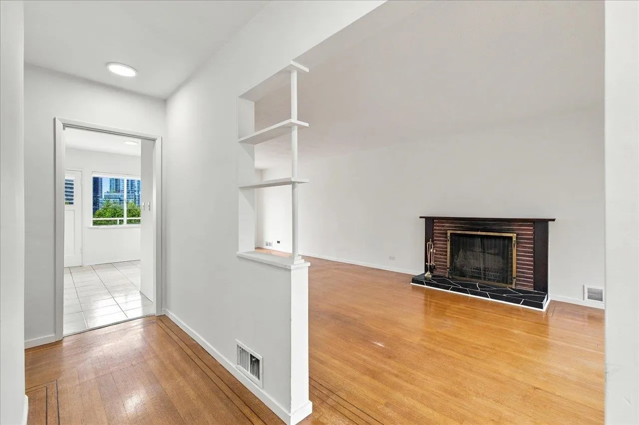 4656 Brentlawn Drive