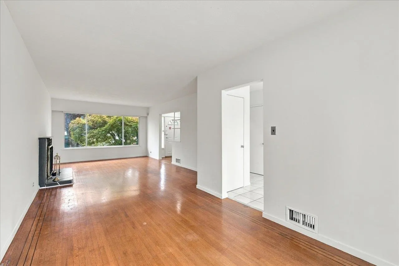 4656 Brentlawn Drive