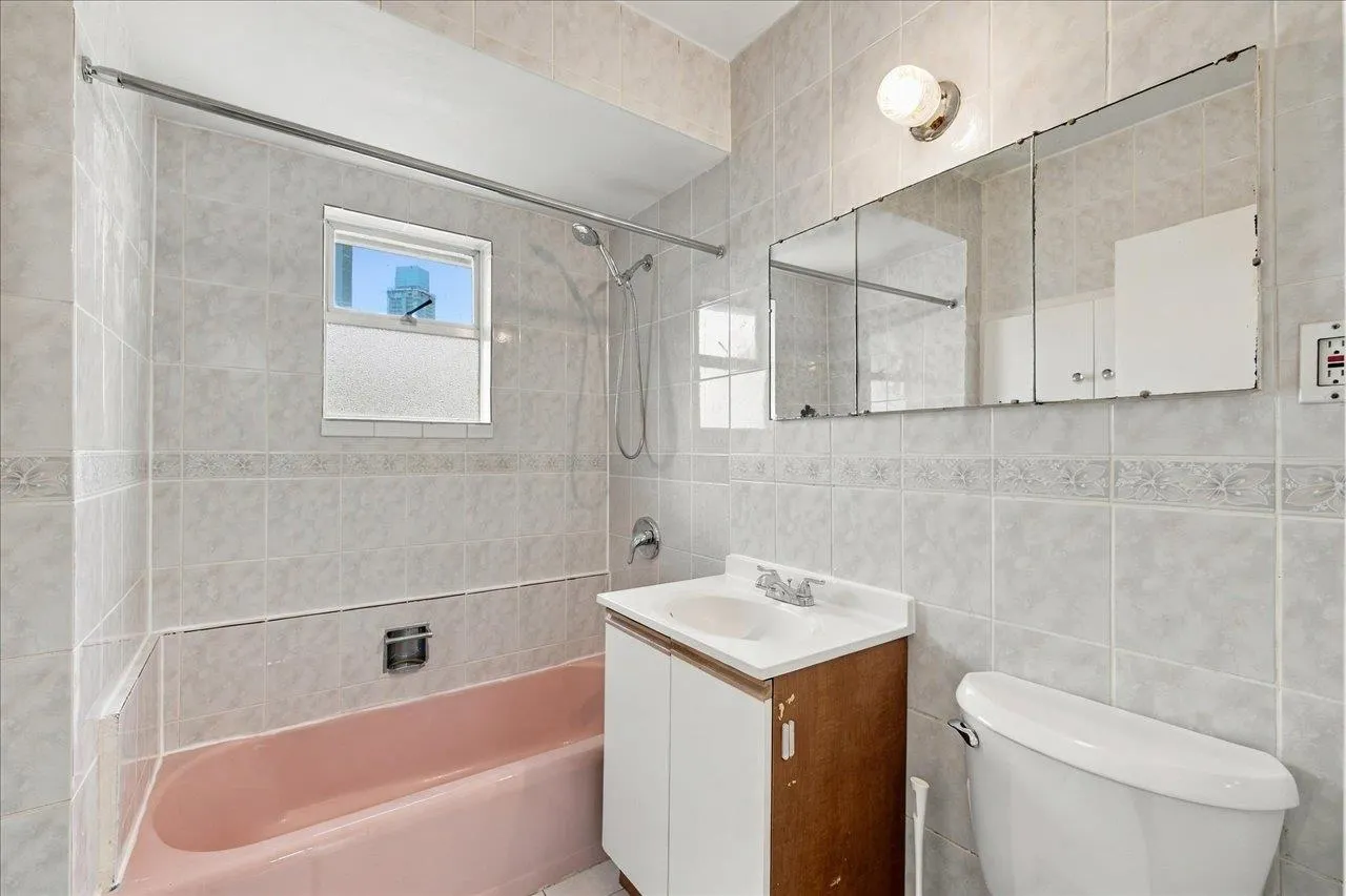 4656 Brentlawn Drive