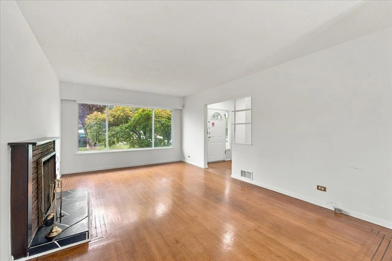 4656 Brentlawn Drive