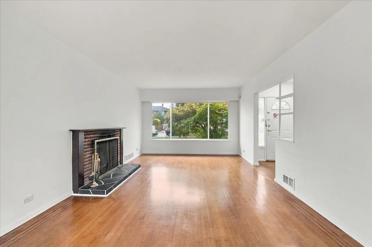 4656 Brentlawn Drive
