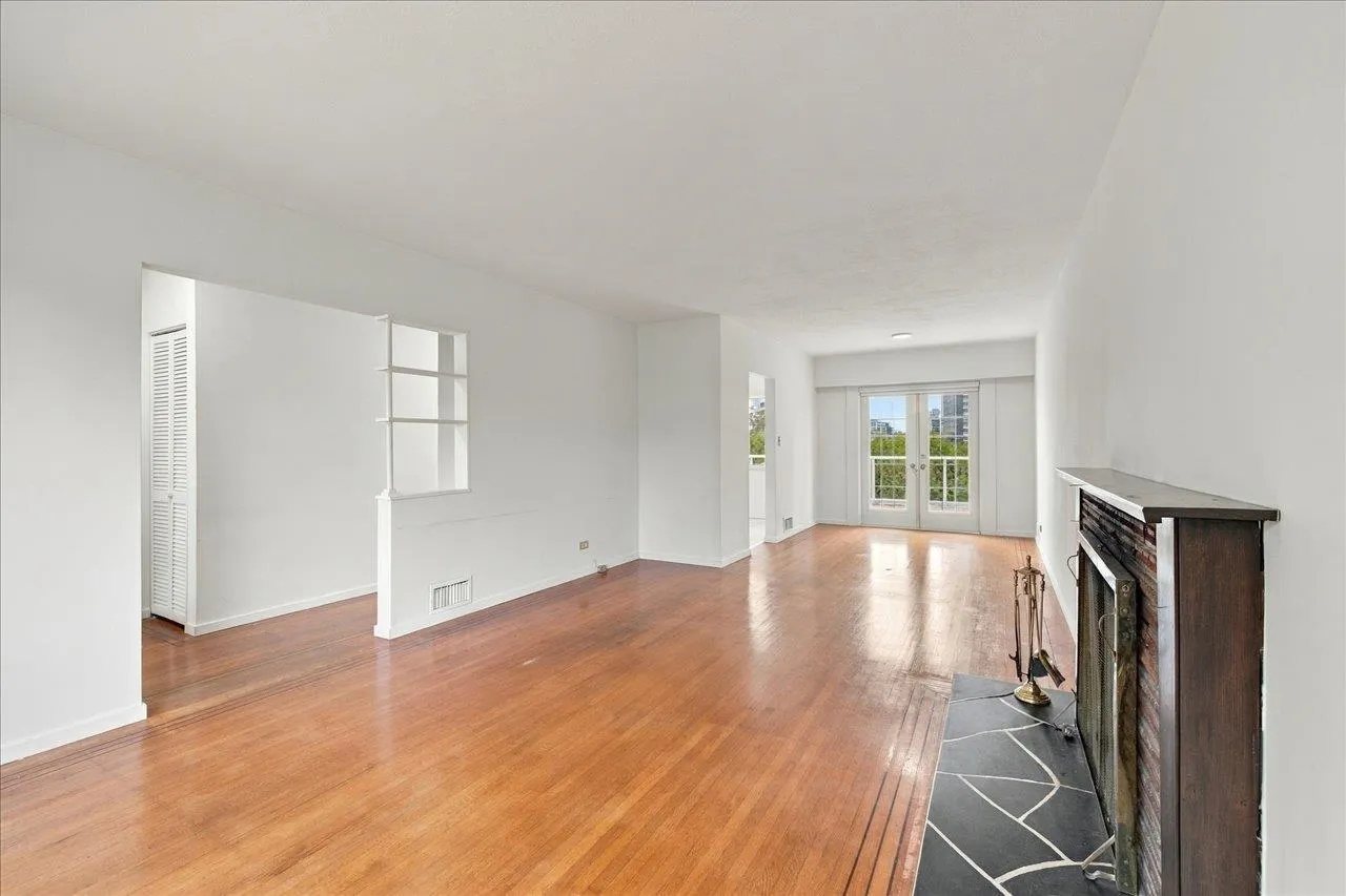 4656 Brentlawn Drive