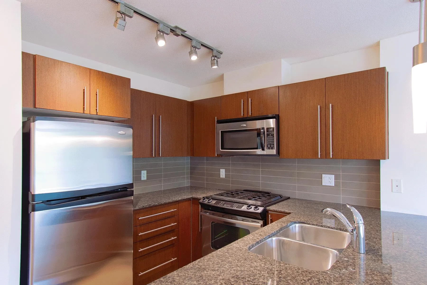 4888 Brentwood Drive #905