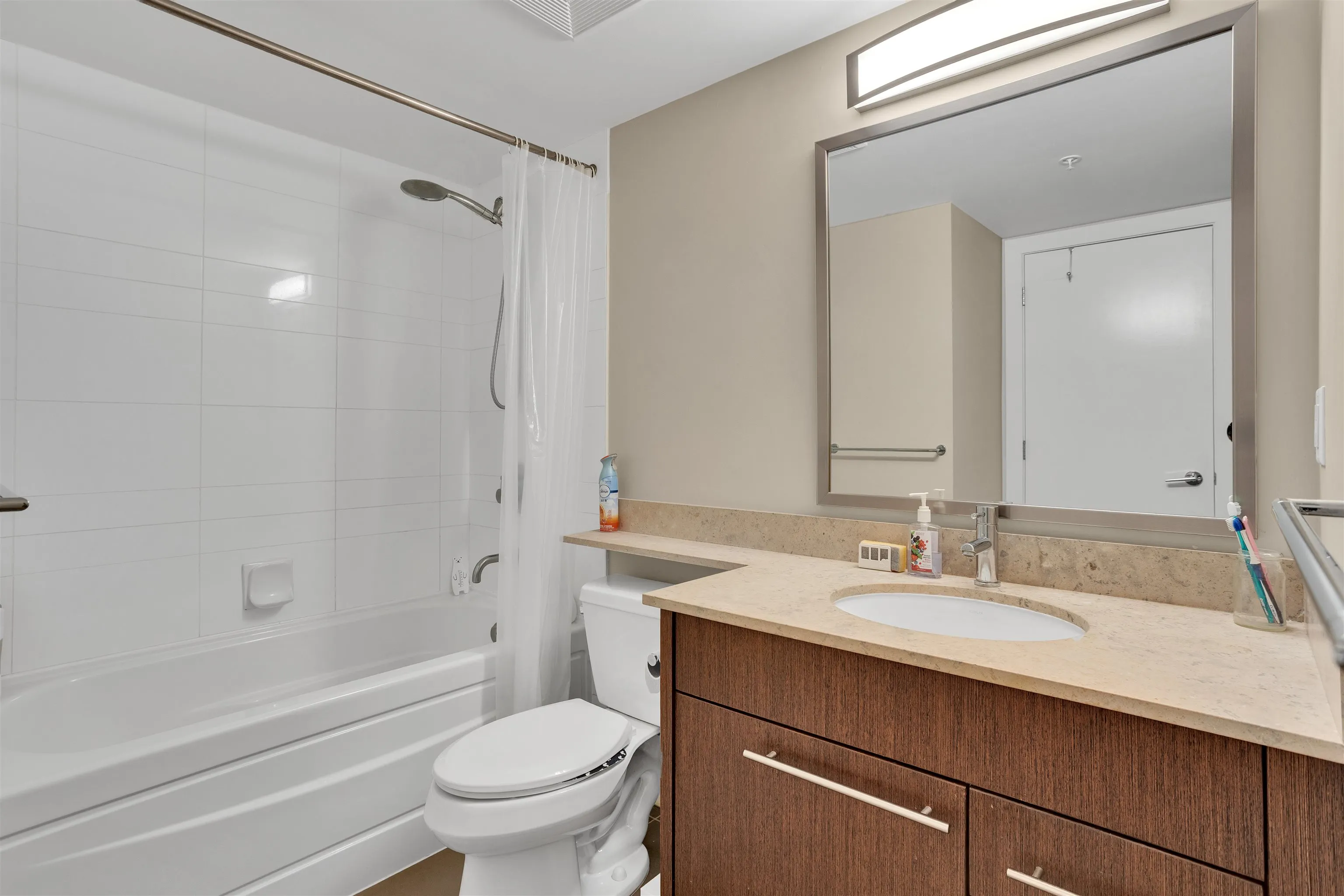 4888 Brentwood Drive #905