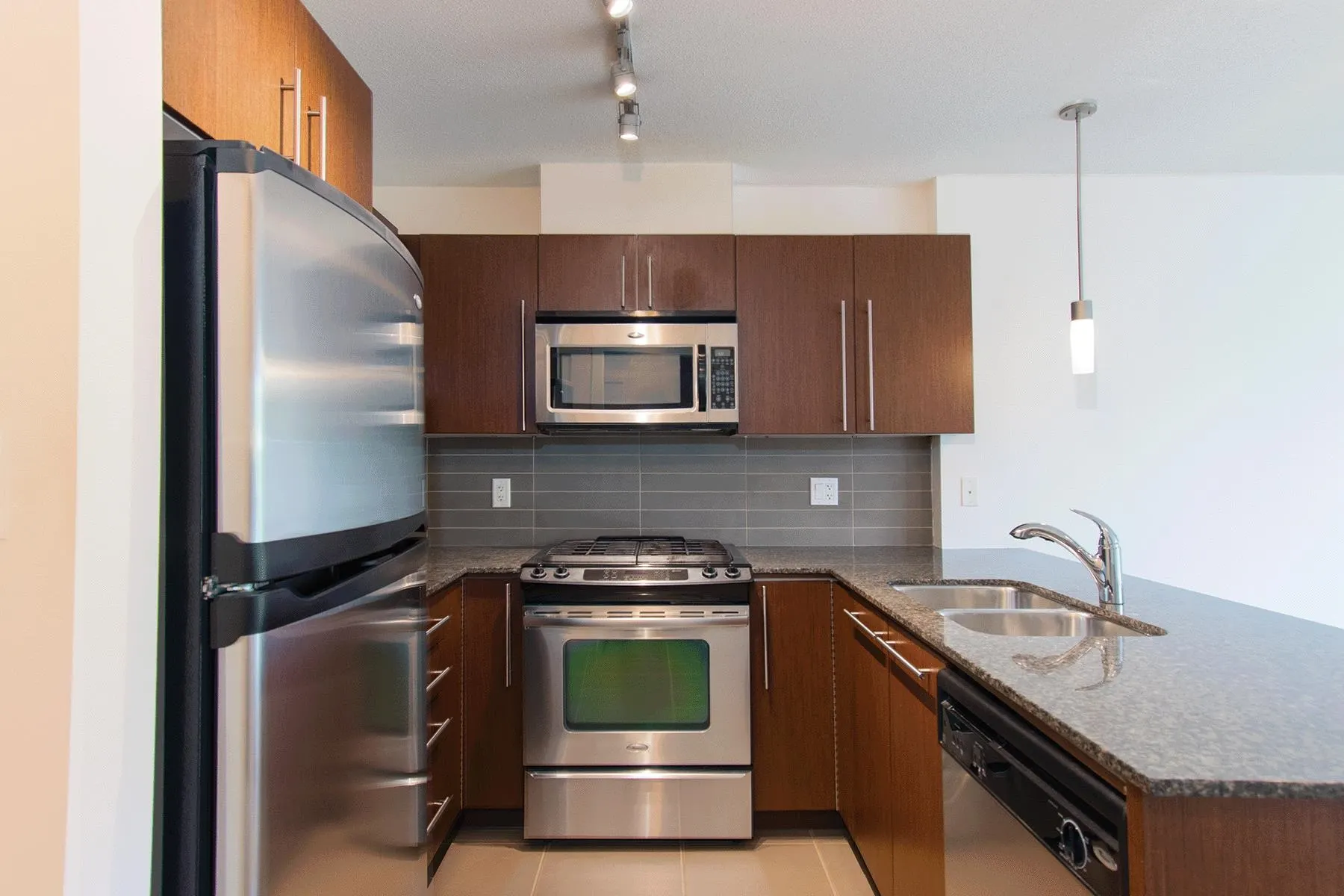 4888 Brentwood Drive #905