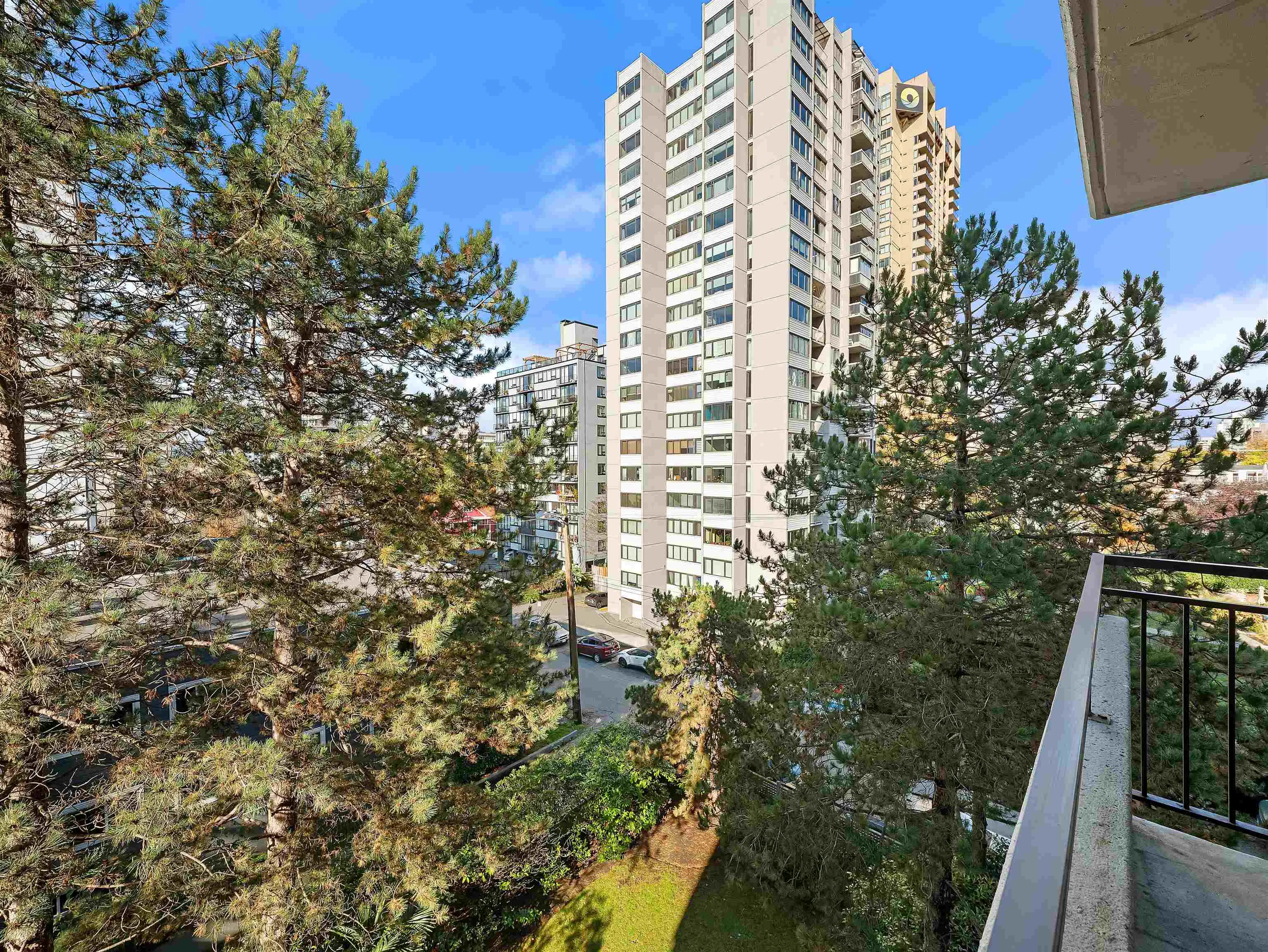 1725 Pendrell Street #503-504