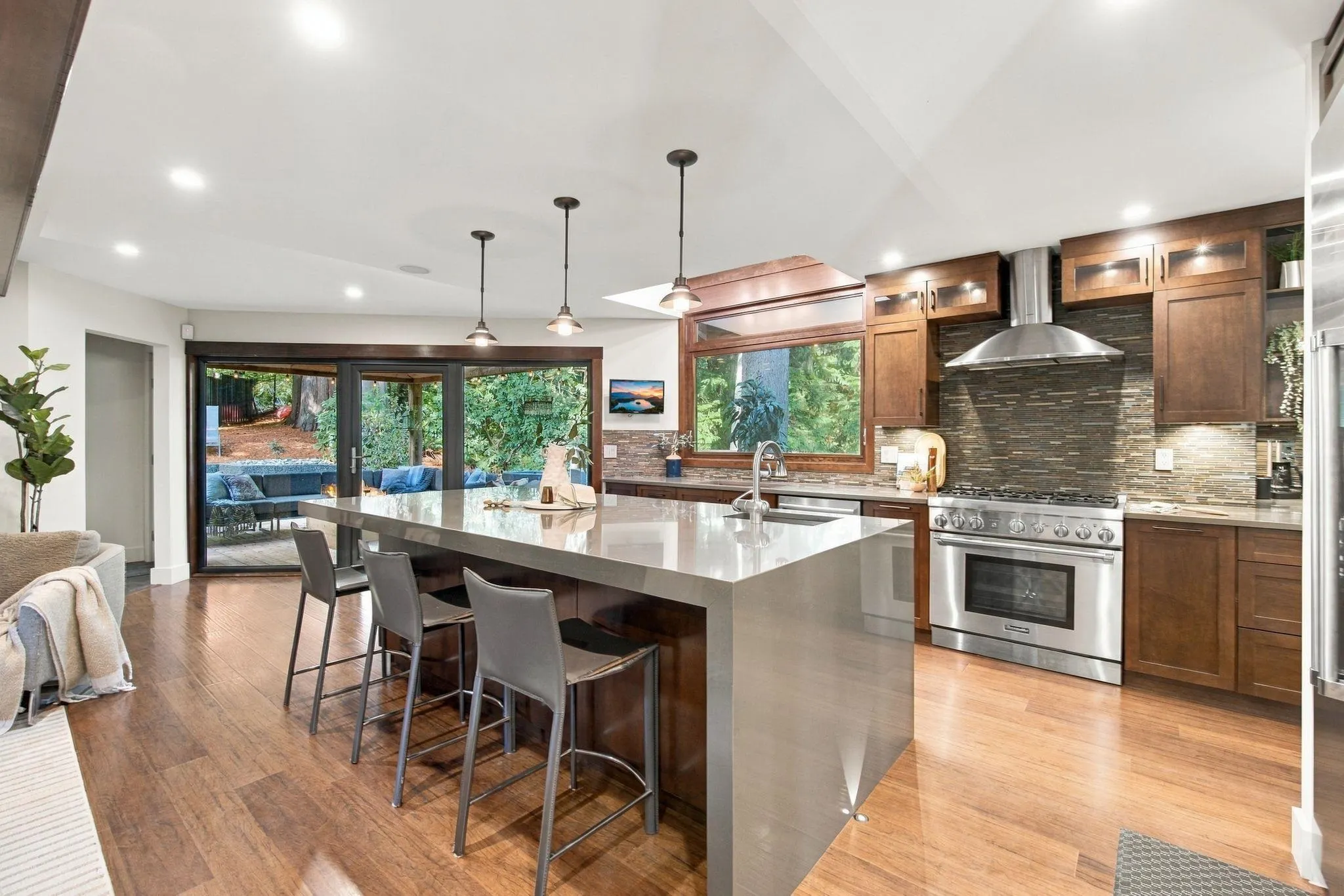 1383 Charter Hill Drive