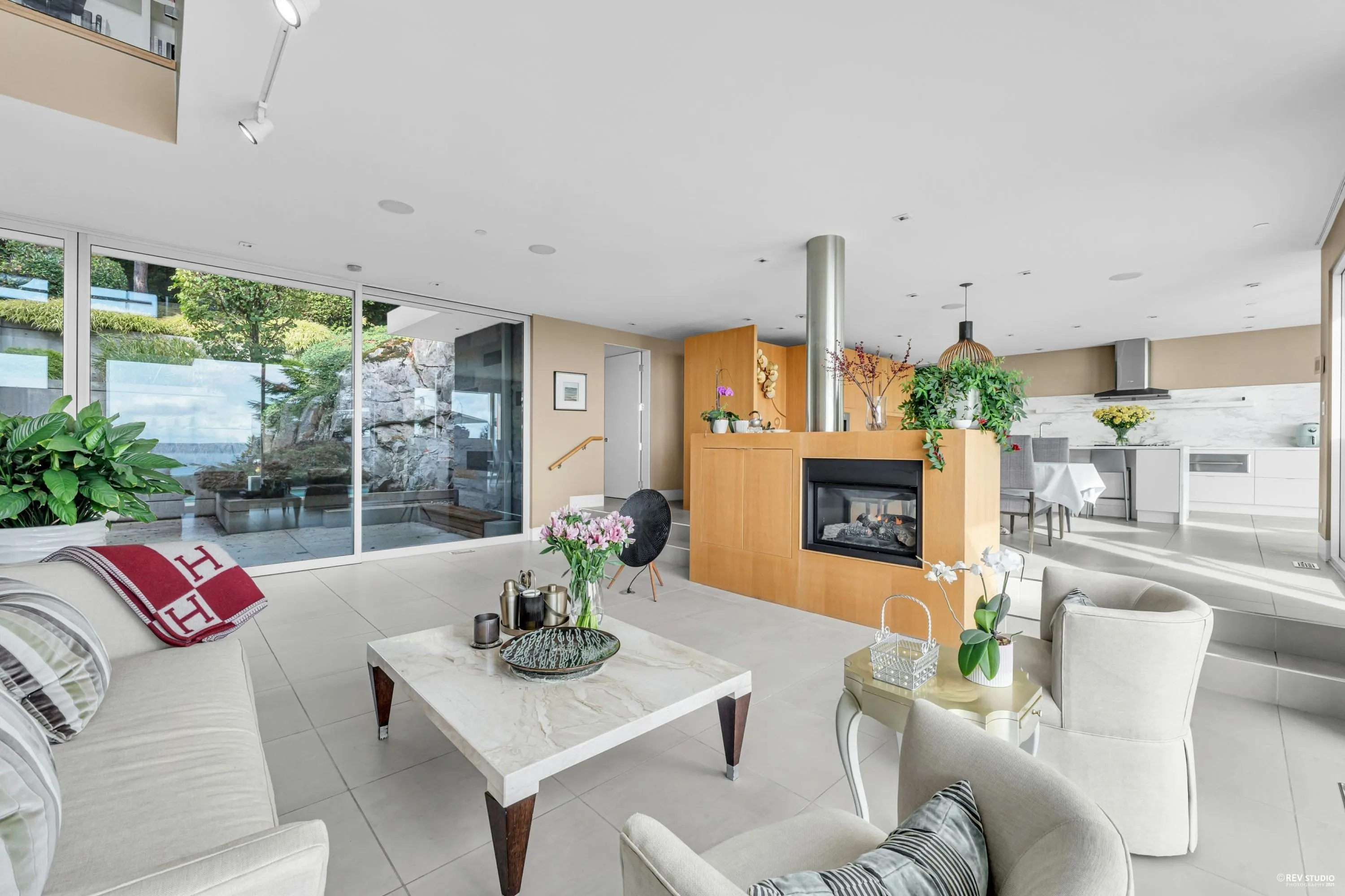 4313 Rockridge Road
