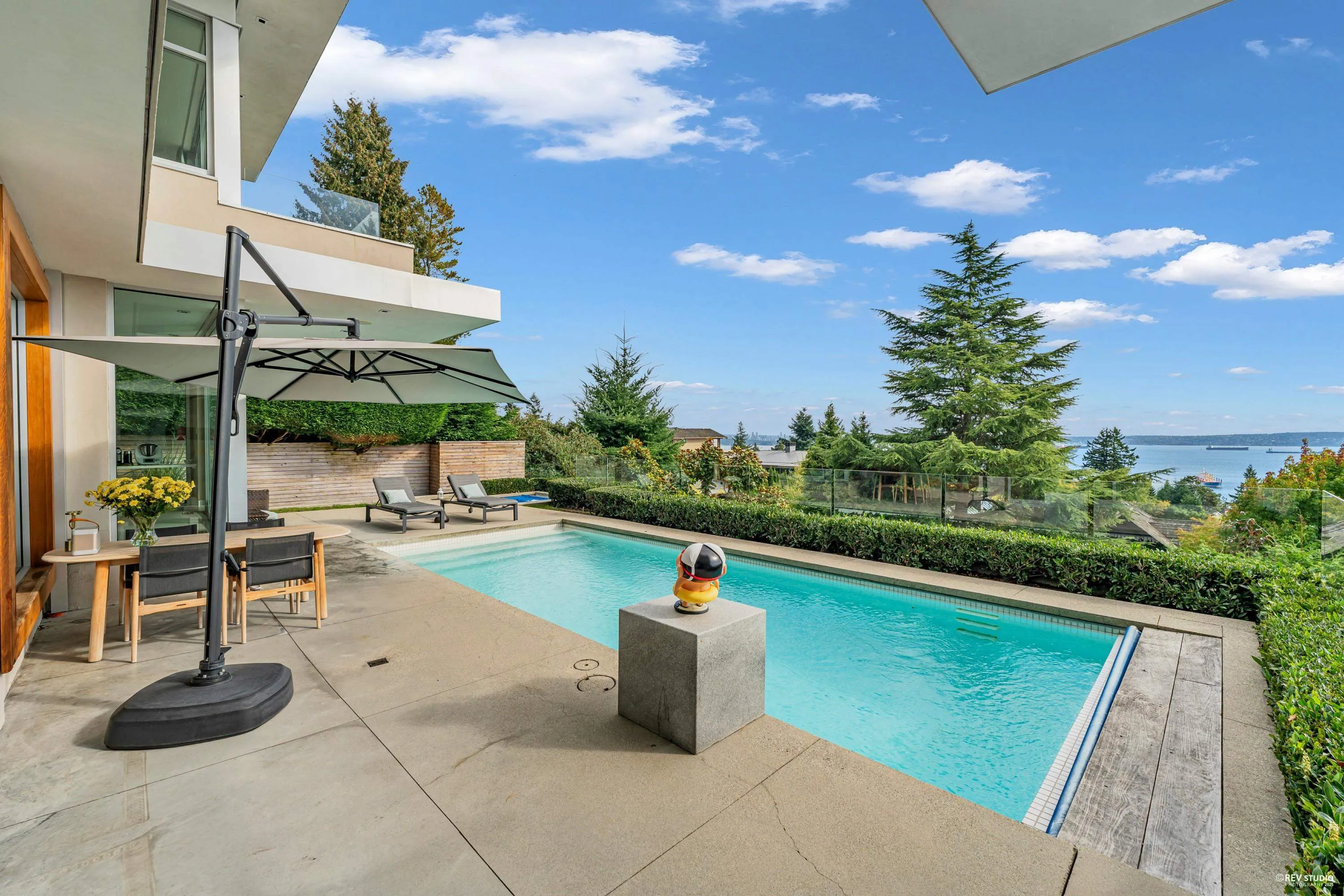 4313 Rockridge Road