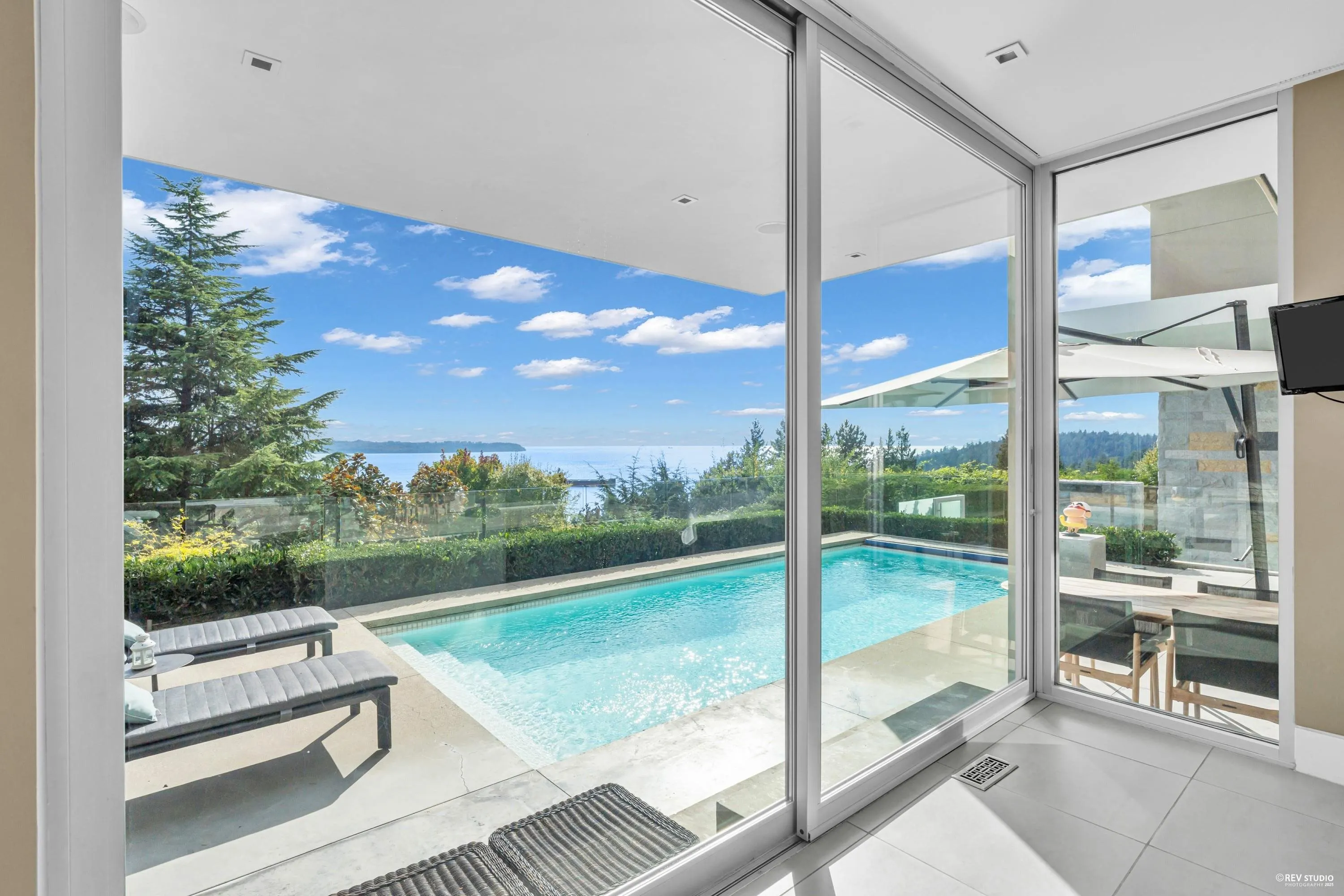 4313 Rockridge Road