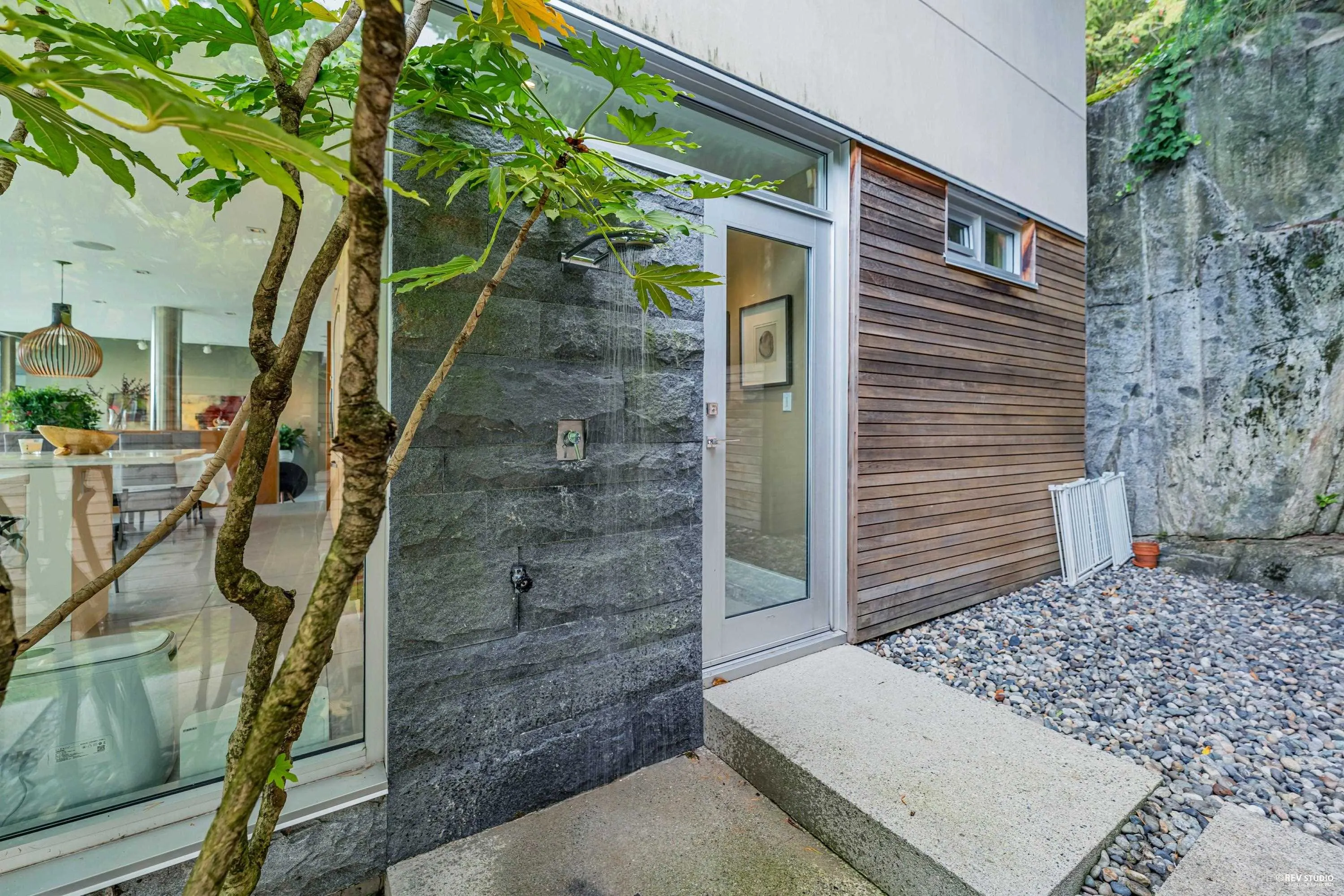 4313 Rockridge Road
