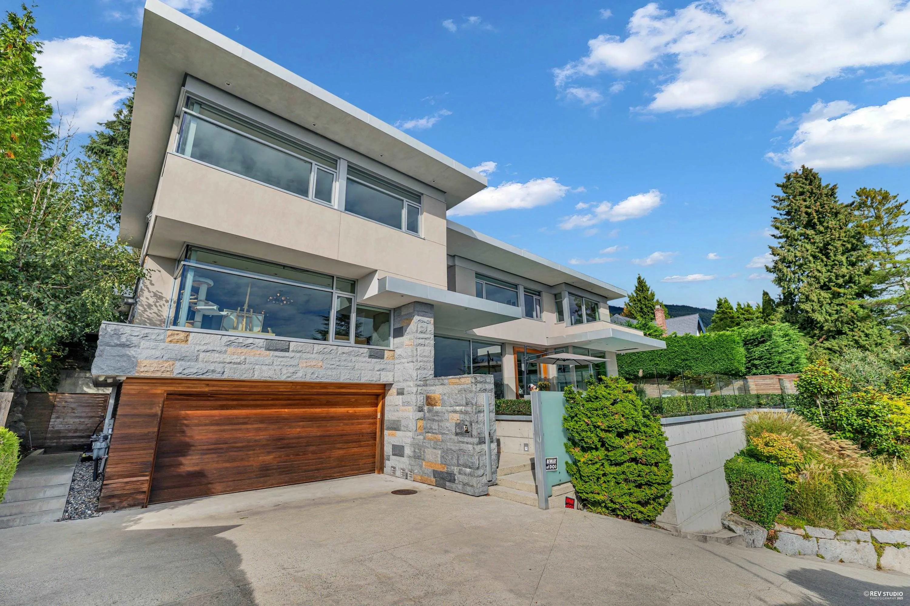 4313 Rockridge Road