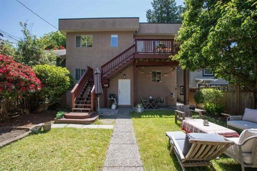 2945 W 12th Avenue