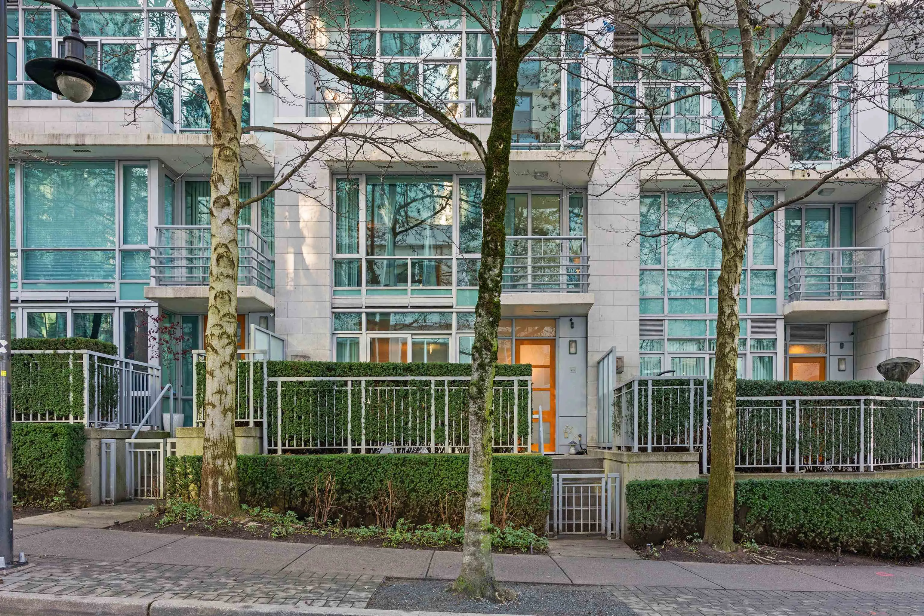 493 Broughton Street