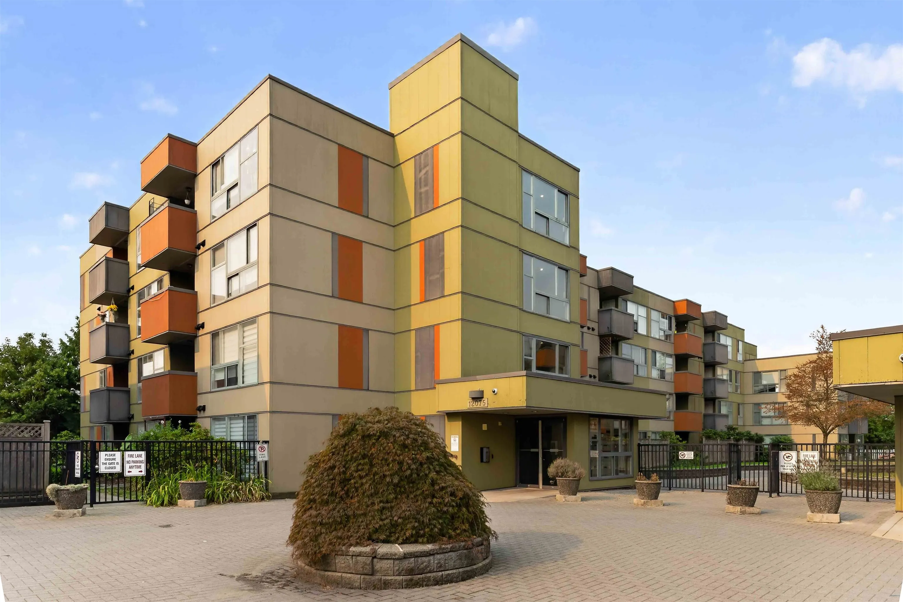 12075 228 Street #403