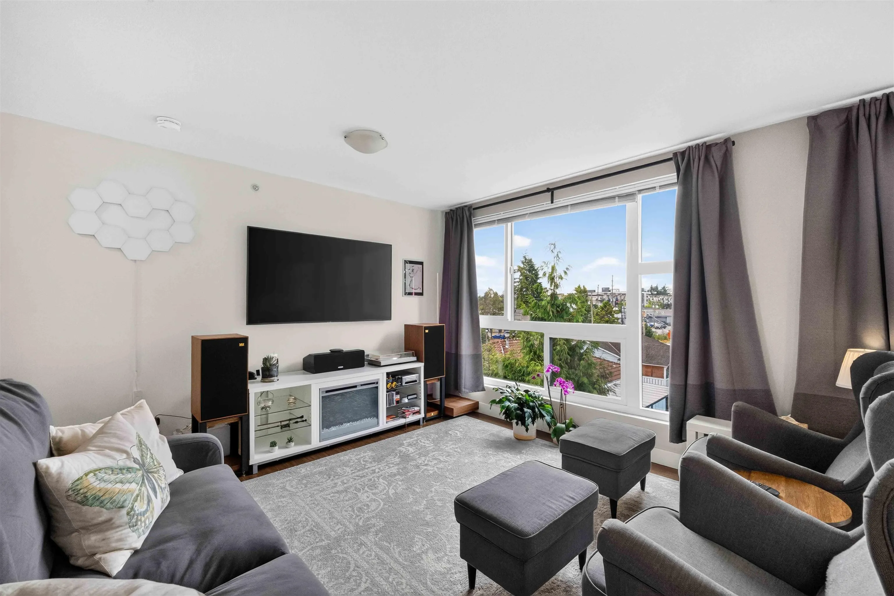 12075 228 Street #403