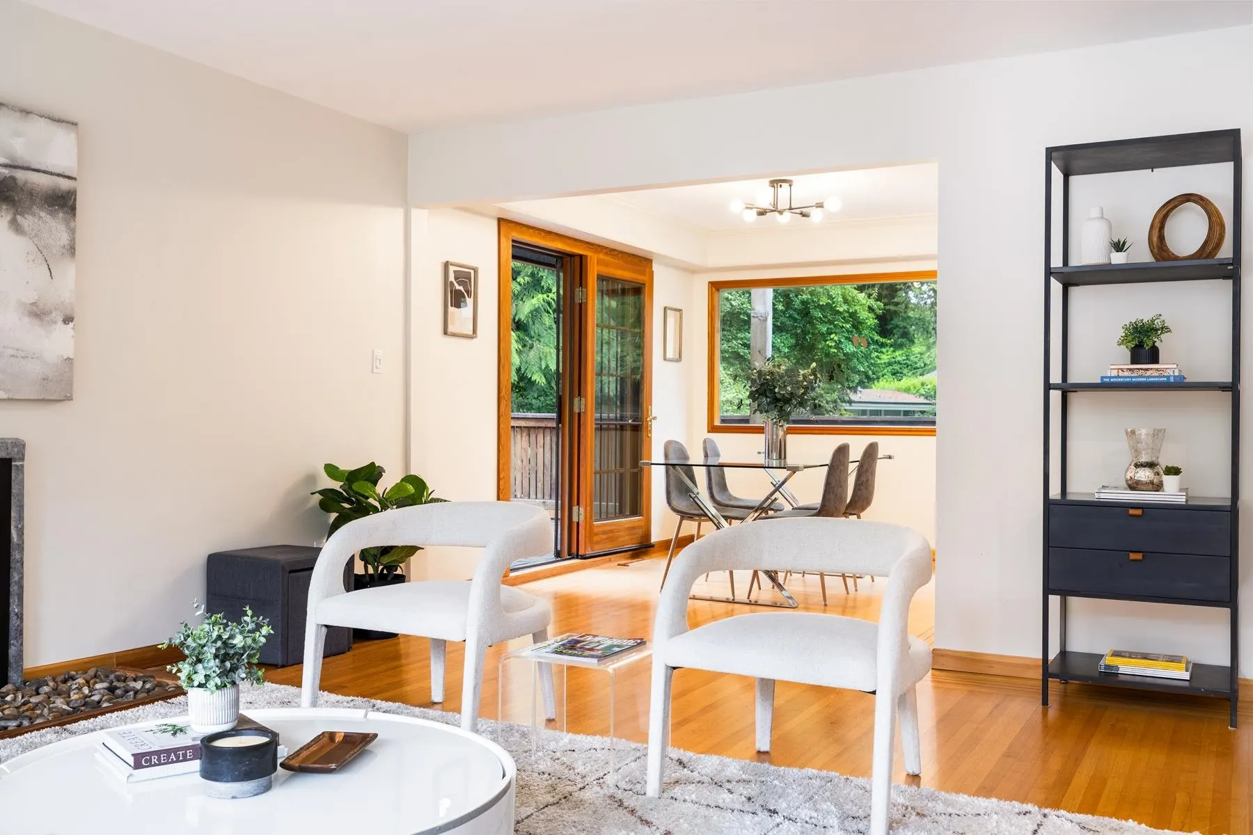 1561 Merlynn Crescent