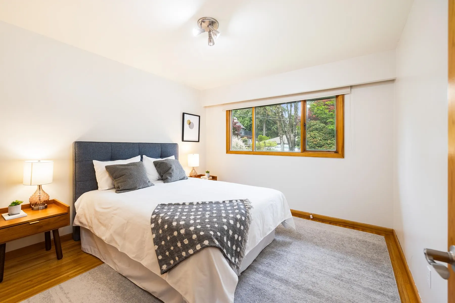 1561 Merlynn Crescent