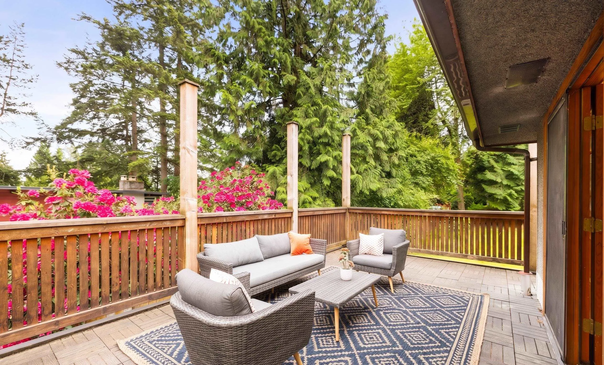 1561 Merlynn Crescent