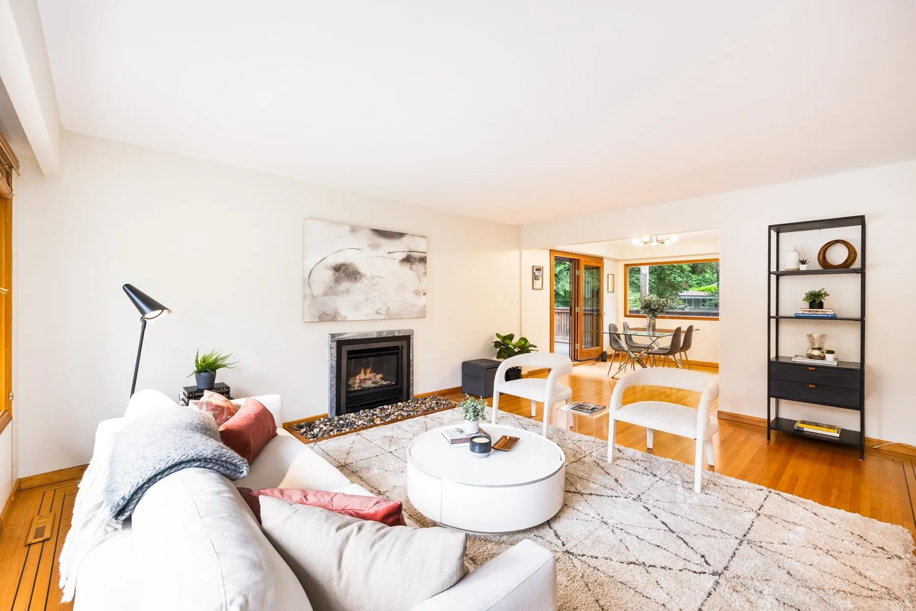 1561 Merlynn Crescent