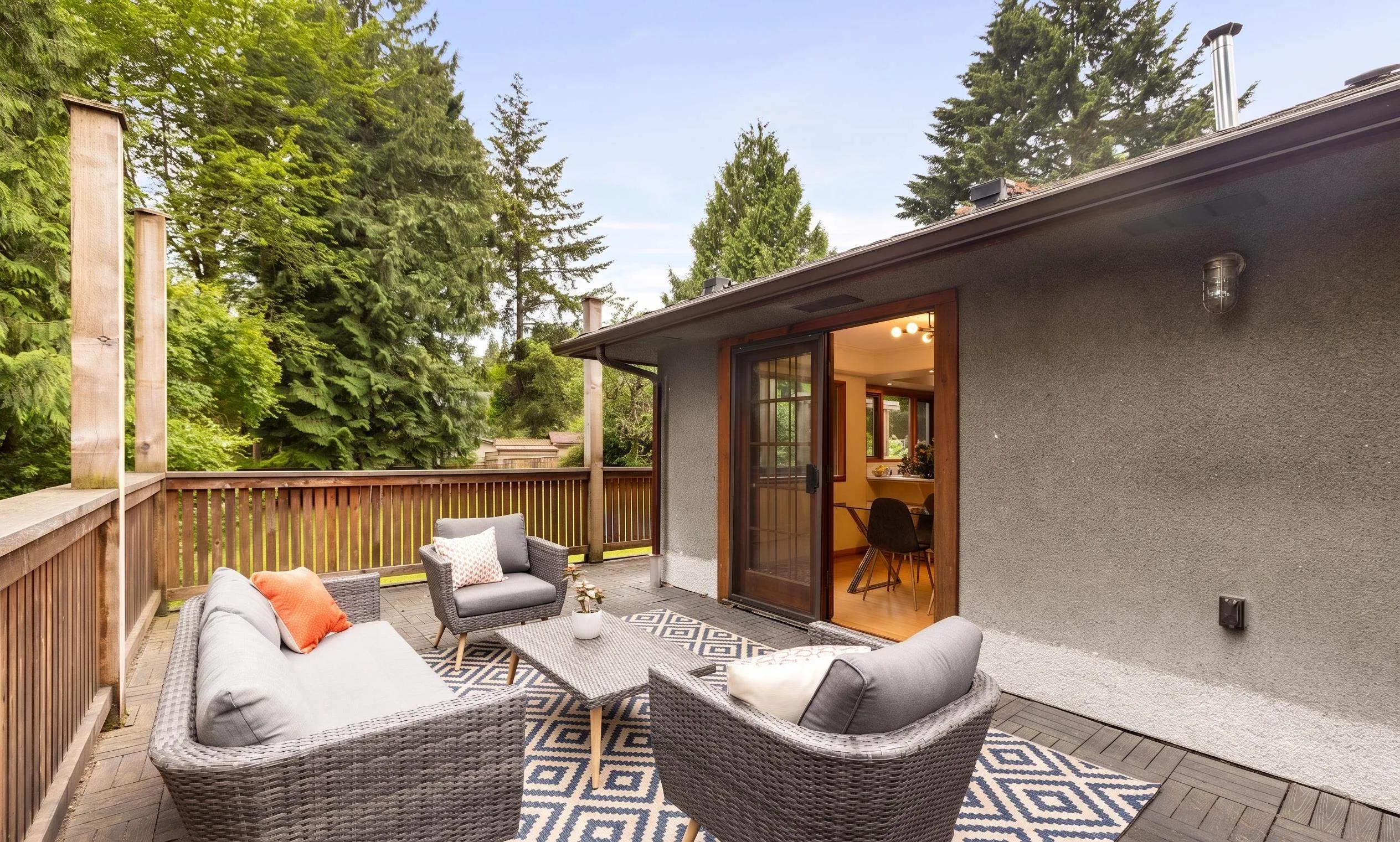 1561 Merlynn Crescent