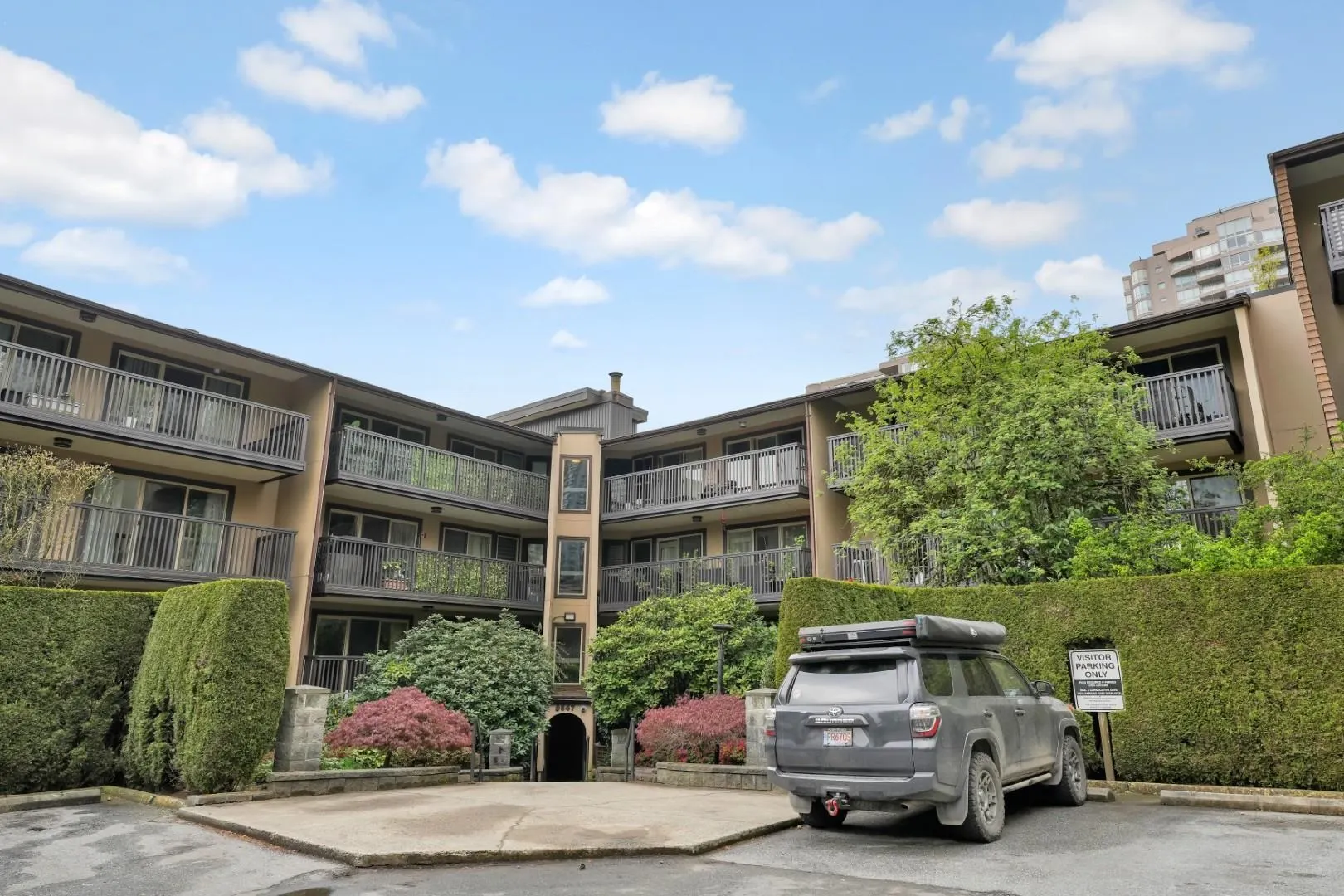 9847 Manchester Drive #304