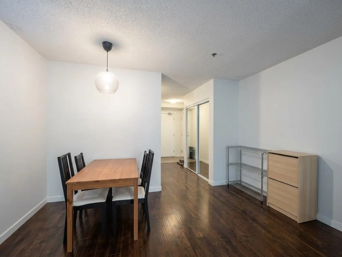 3720 W 8th Avenue #203