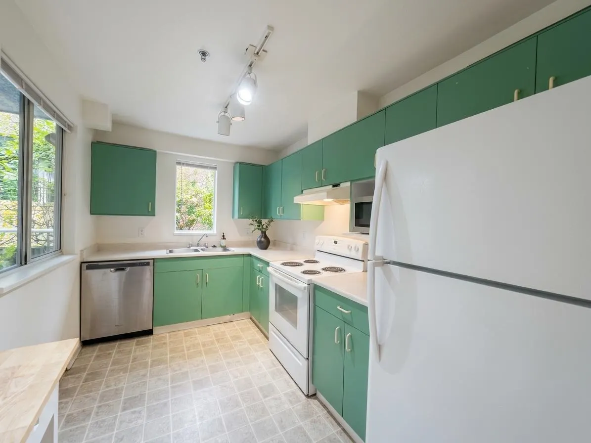 3720 W 8th Avenue #203