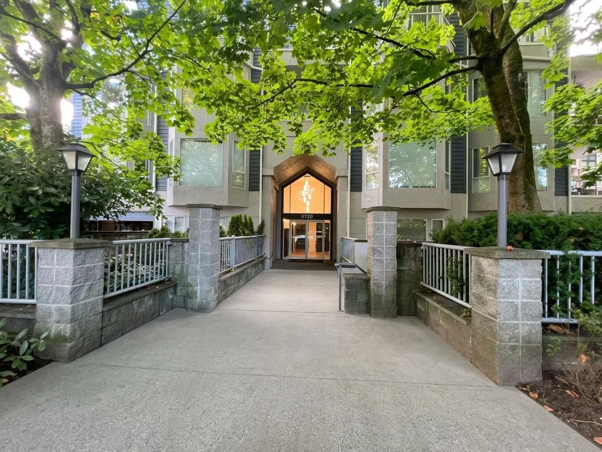 3720 W 8th Avenue #203