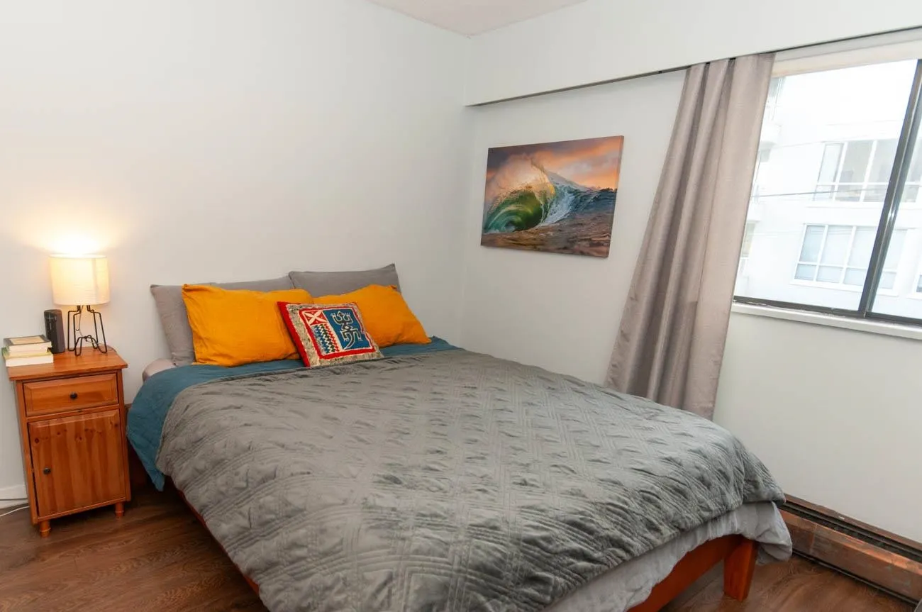 120 E 4th #210