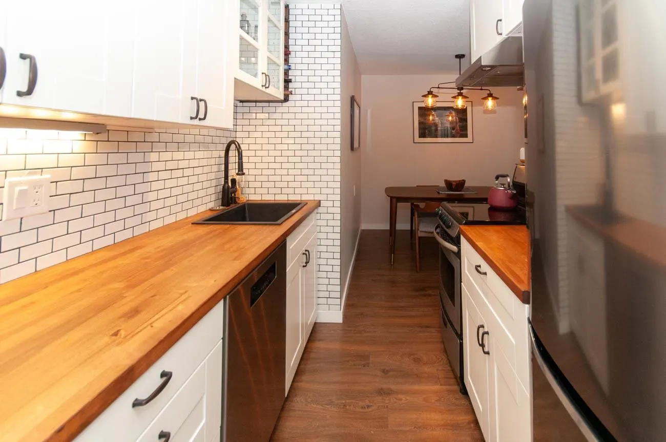 120 E 4th #210