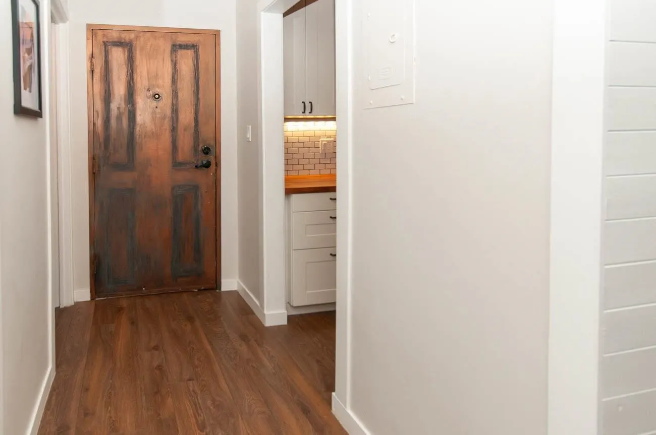 120 E 4th #210