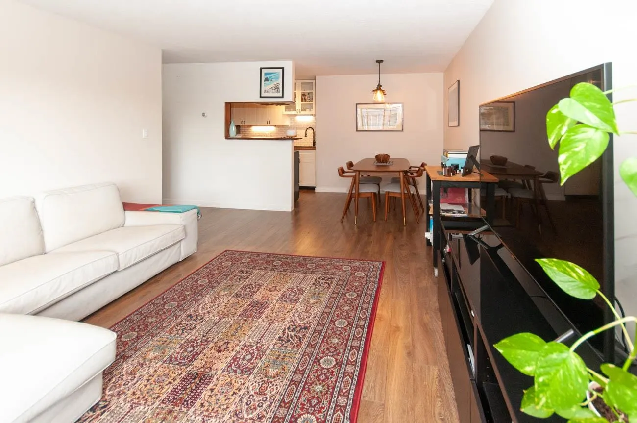 120 E 4th #210