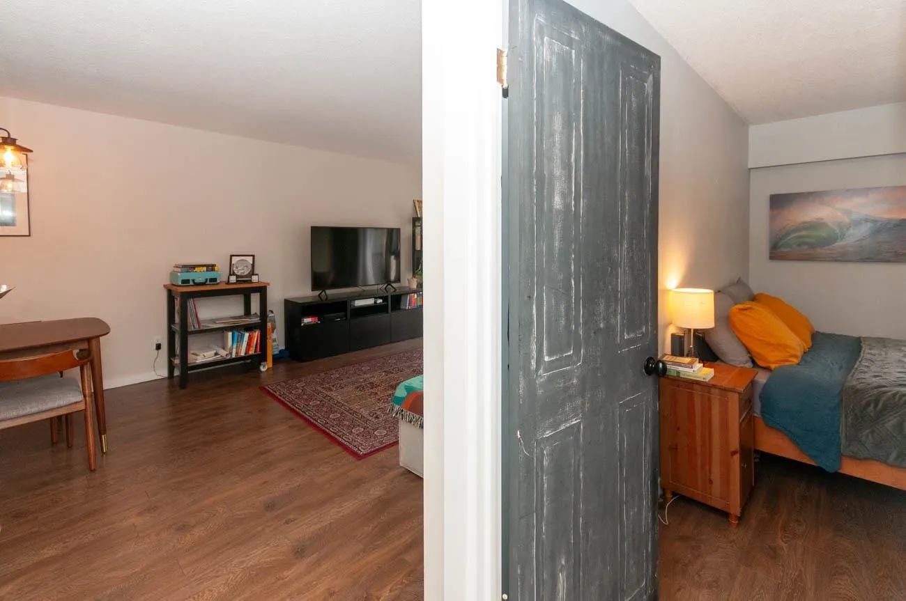 120 E 4th #210