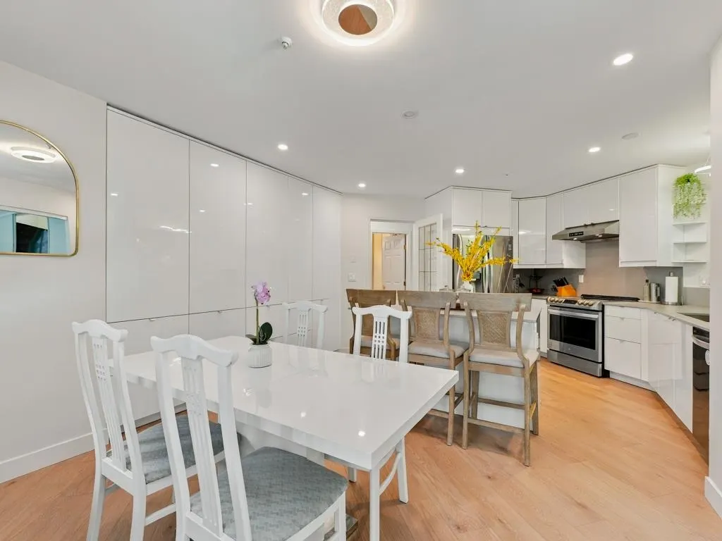 1150 Lynn Valley Road #308