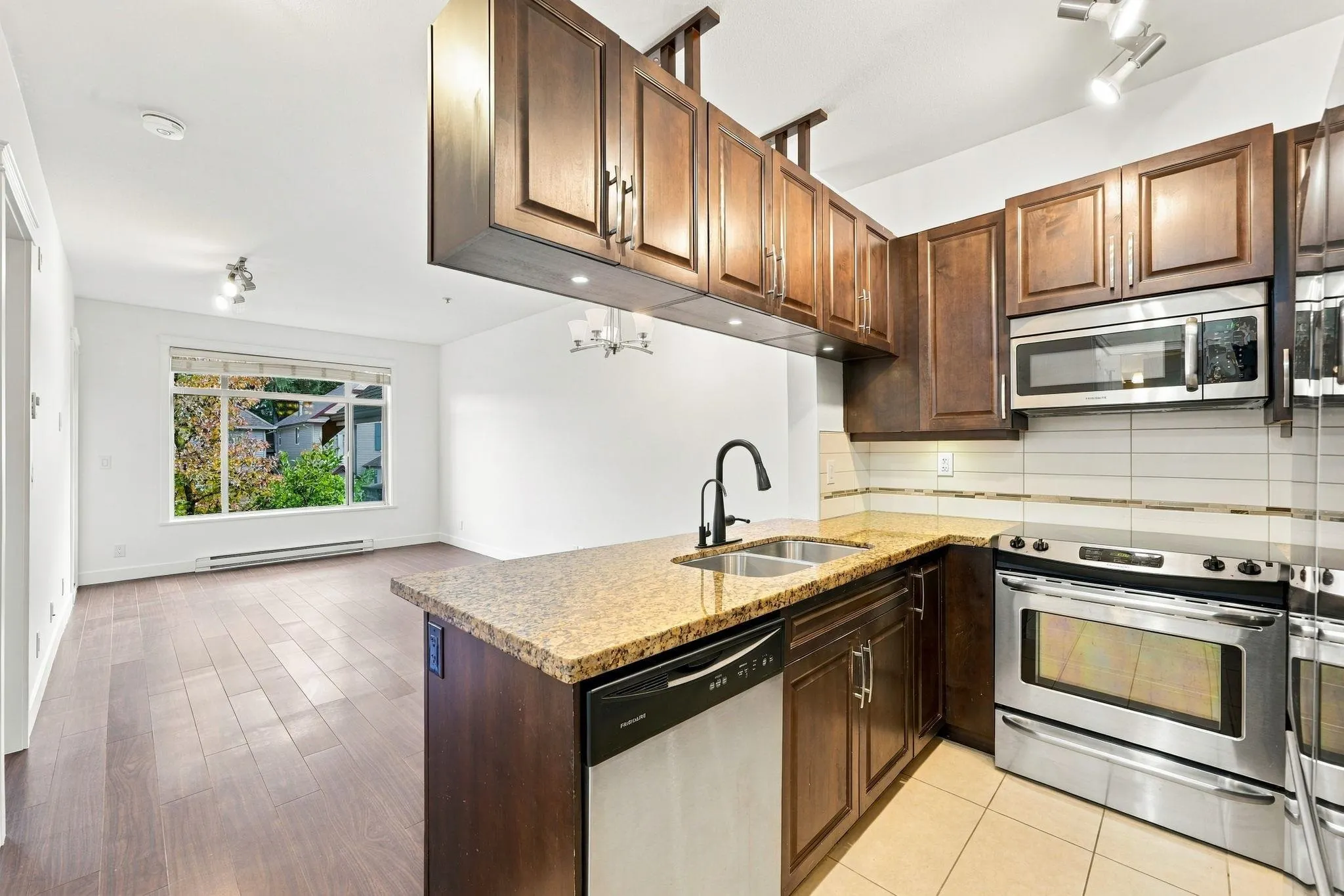 12525 190a Street #212