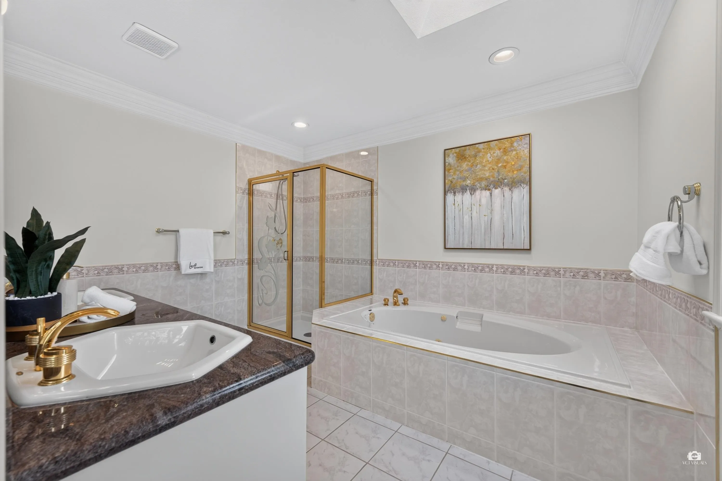 6286 Dunsmuir Crescent